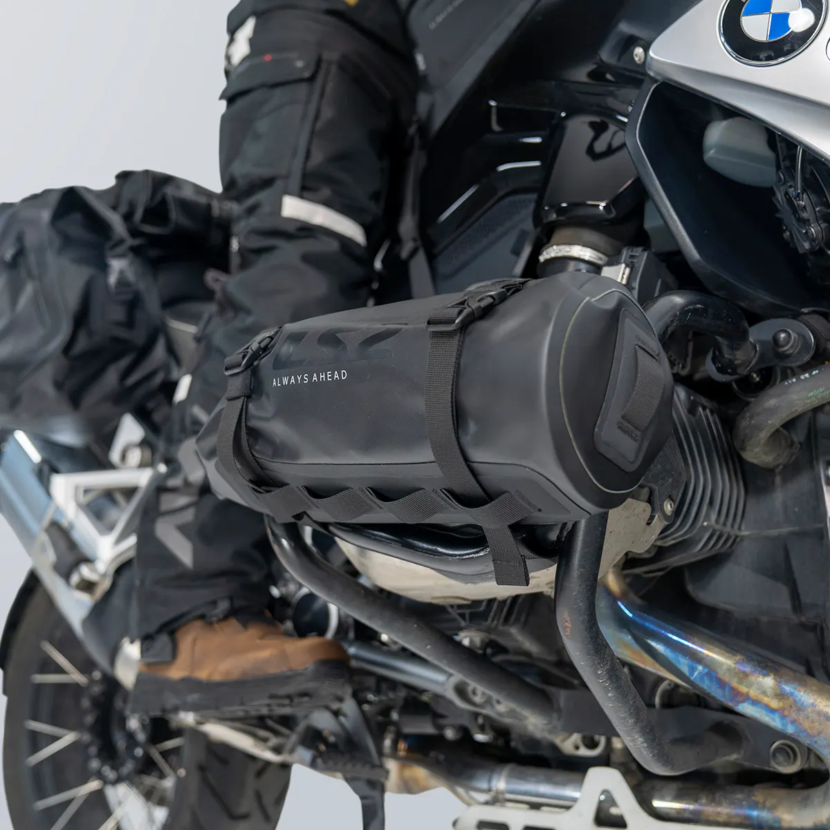 MOVE AHEAD WP 4L ROLL BAG 3