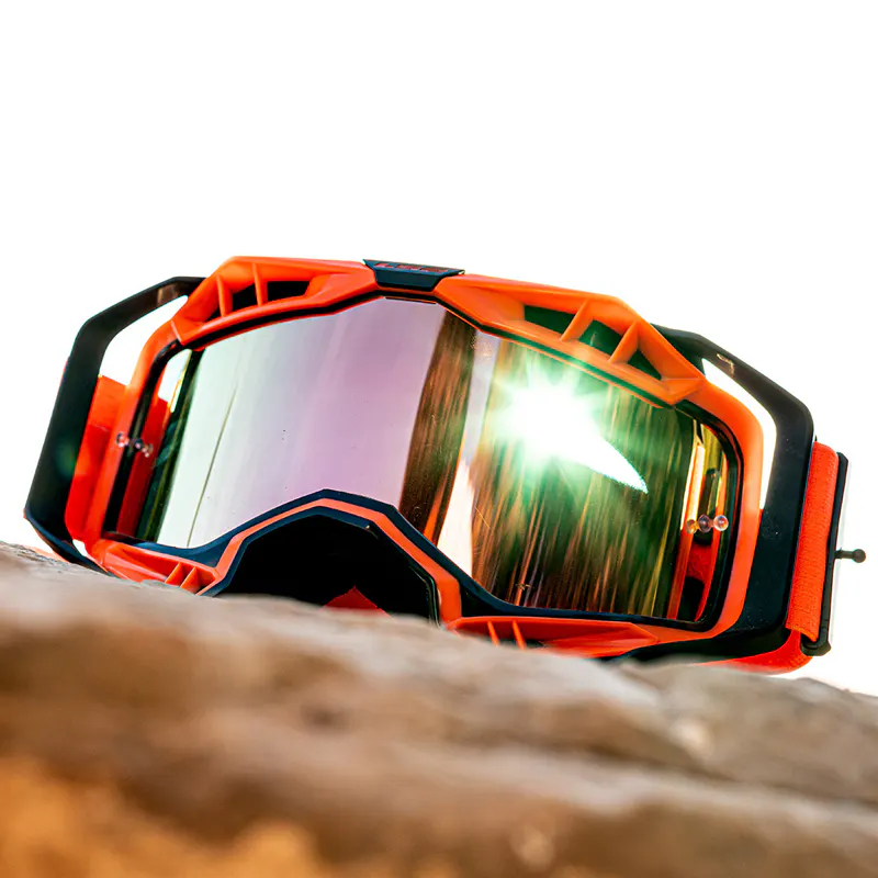 AURA GOGGLE WITH IRIDIUM VISOR BLACK RED 2